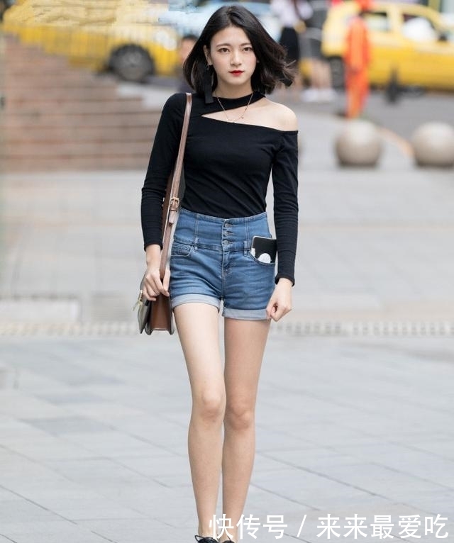 美女|路人街拍,美女颜值美丽,穿搭很时尚,满满的都市女郎风采!