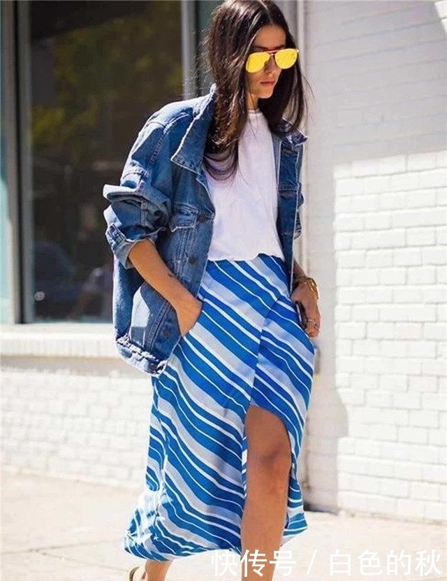 高级|女人想要高级得体怎么穿?“蓝色+白色”,最值得借鉴的穿搭解析