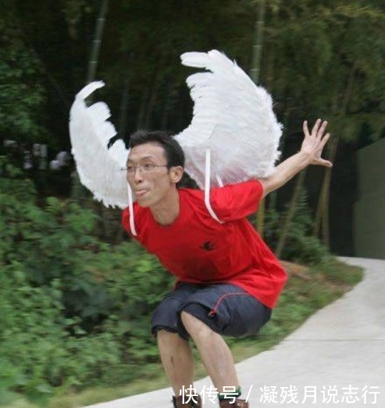 出门|妹子，出门也不照照镜子，要是被路人看到了，得多尴尬啊！