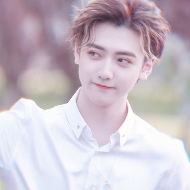 颜值|实力强劲的新兴男团R1SE,高颜值花美男让人眼前一亮