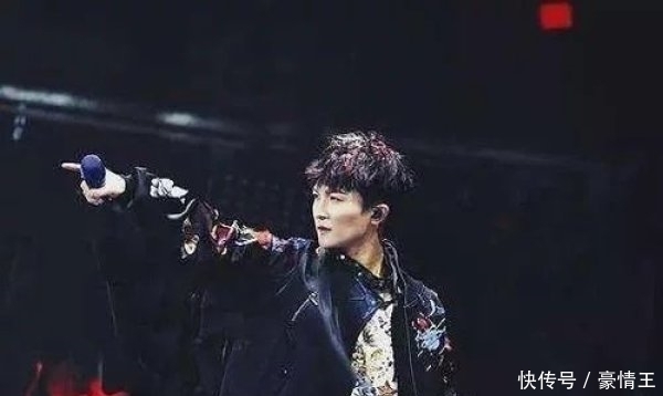 不易|周深到底有多高?和毛不易站一起后,他被“出卖”了!