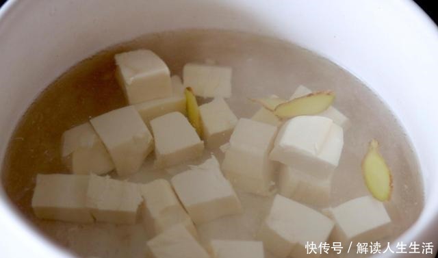 爽口|秋天，吃肉不如喝汤，这三样素菜搭配，简单一煮，比吃肉还爽口
