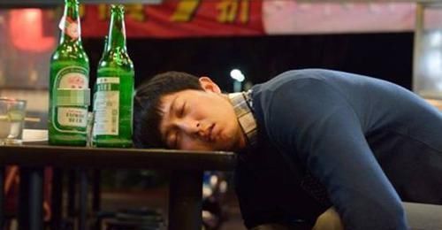 啤酒|中国最能喝酒的地方,说出来你可能不信,东北和它比还只能排第二