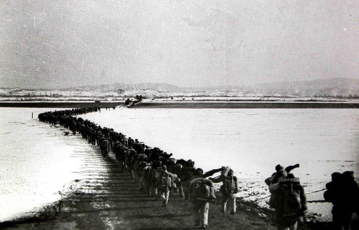 抗美援朝|抗美援朝外国人评价如何?志愿军用胜利,让在中国的日本战俘清醒