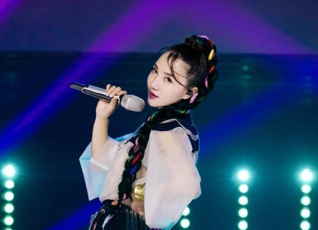  姐姐|《乘风破浪的姐姐》：阿朵沈梦辰锁定复活位，浪花榜最大黑马是她