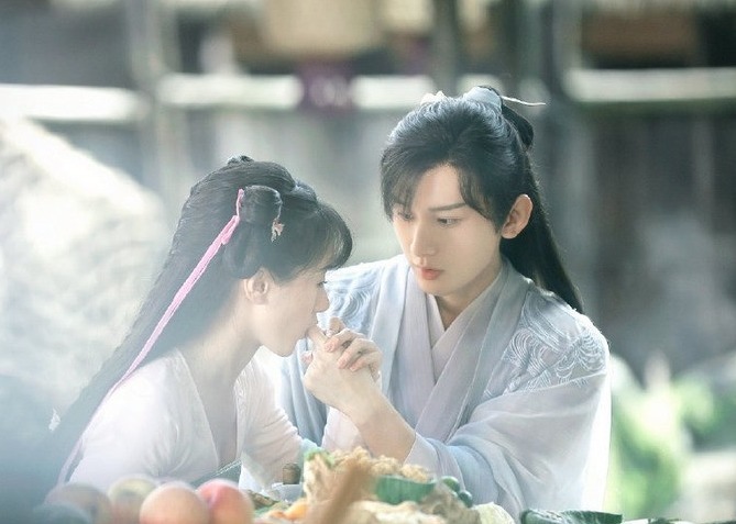 入选|明星营业热度榜,《以家人之名》三兄妹皆入围,她有2部作品入选