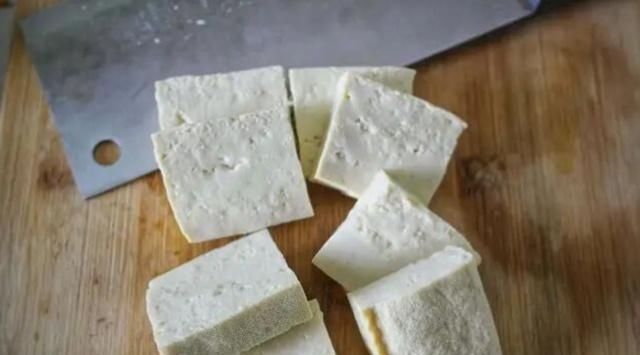 豆腐|自制酱香豆腐,做法简单,热吃两吃都美味,每次做成吃个“精光”