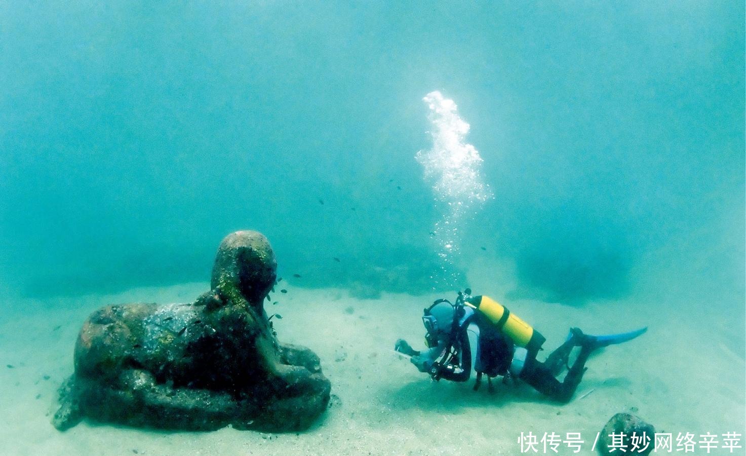 长城|1979年在长城上喝可乐的小男孩, 你还记得吗