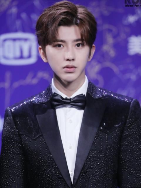  泪目|百分九闪现《跑男》，谁注意到蔡徐坤的反应李晨5字令粉丝泪目