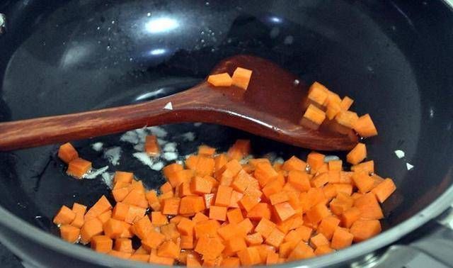  简单|这个季节吃这道菜，简单，营养丰富，保证了家人的赞誉