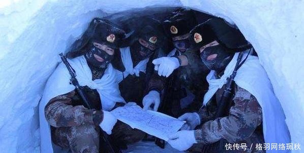 士兵|冻得僵硬的德军士兵遗体，被苏军倒插在雪中当路标