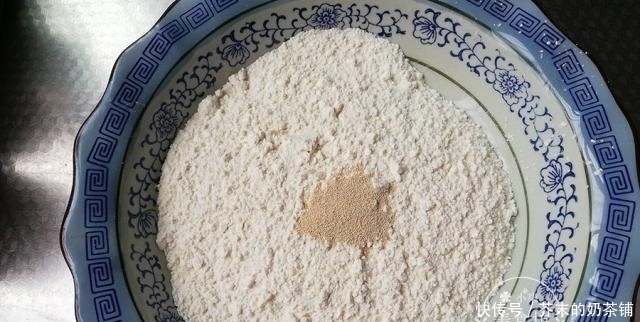 不硬|教你葱花发面饼做法,不用揉面,筷子一搅,松软好吃,凉了也不硬