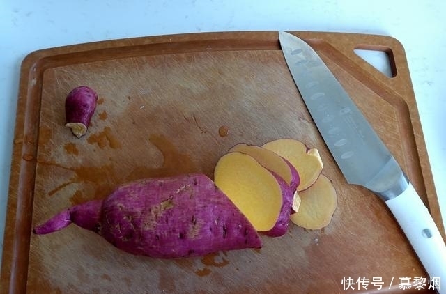 生活|老两口的极简早餐,10分钟上桌,价格不贵吃得舒服,生活美如诗