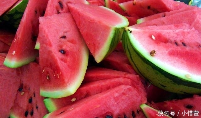 秋瓷炫|秋瓷炫吃普通的西瓜就火了, 看完韩国的物价知道了!