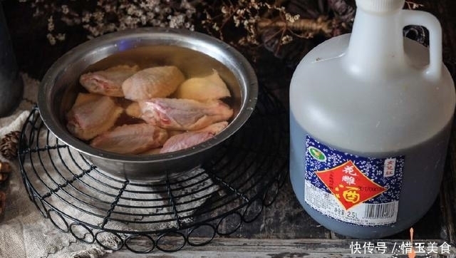  厨神|炸鸡外面太贵自己做麻烦，错！一招教你秒变厨神，比卖的还酥香