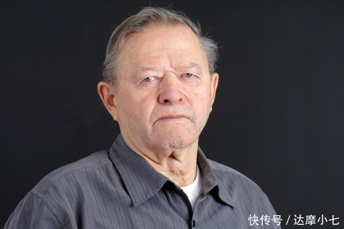 健康|“长寿老人”通常会有4大特征,若占2个以上,一般都很长寿!