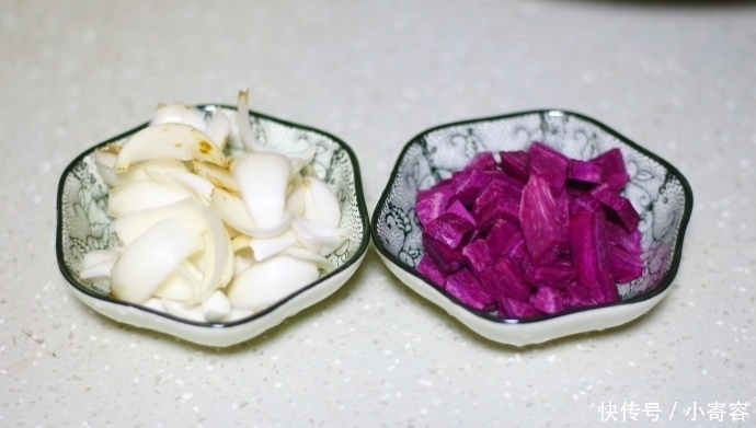  用清水|好喝看得见的紫薯银耳百合汤，清热又润肺，适合经常炖给家人喝！