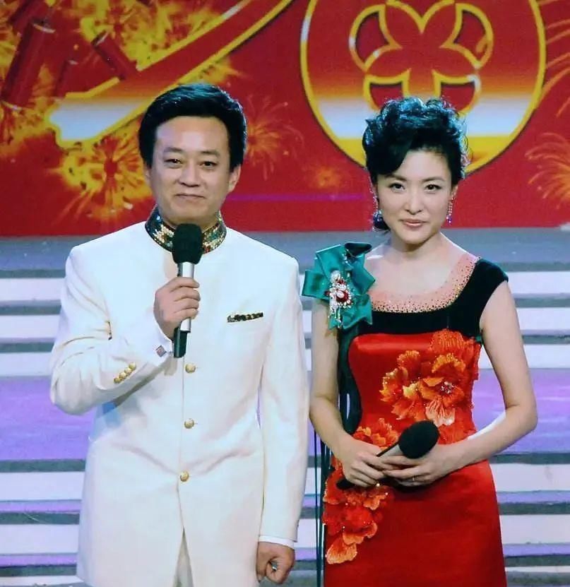 告别|曾是央视“最美”主持人挤掉倪萍,斗过董卿却突然告别央视