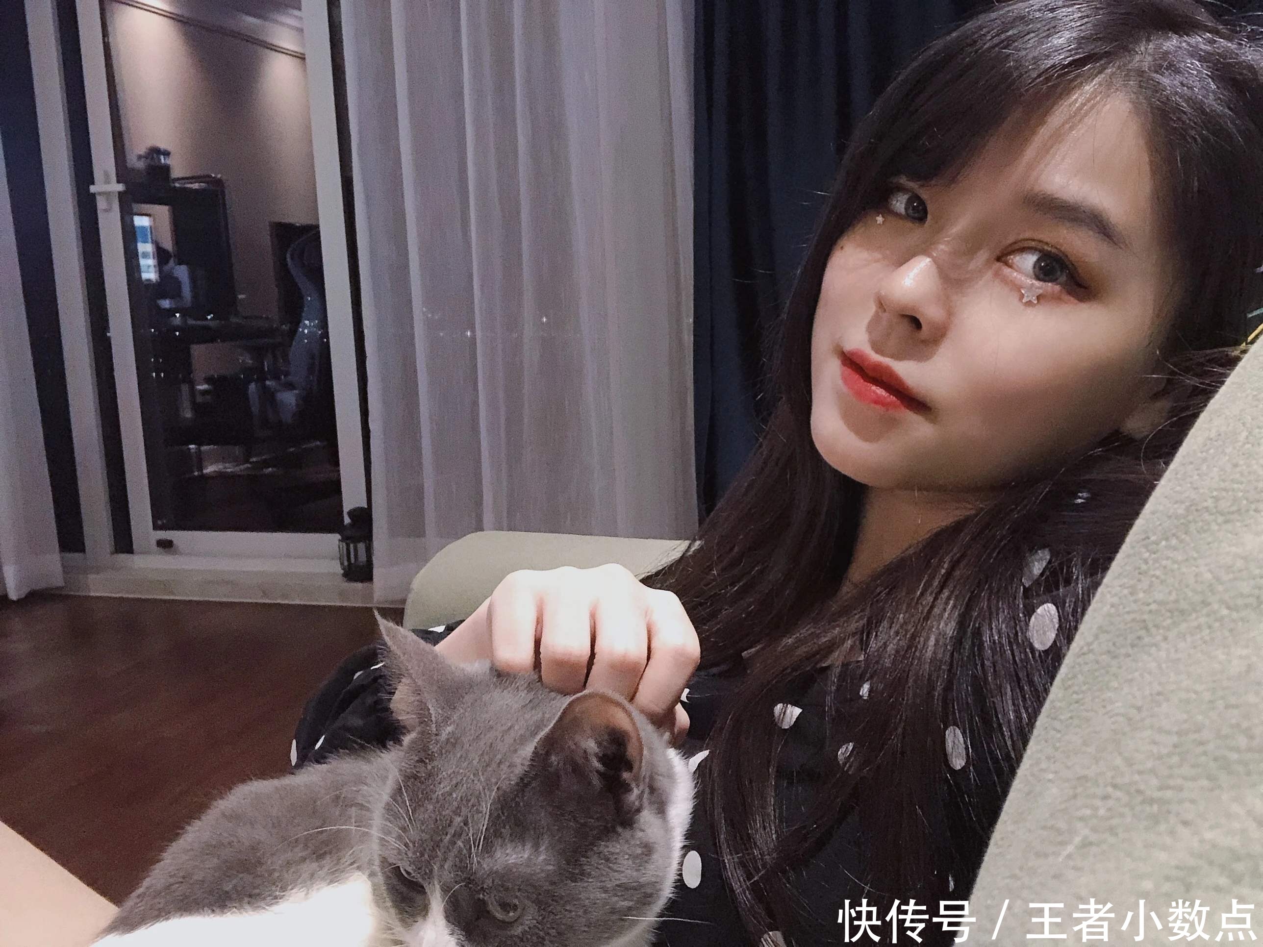  关系|沫子带UZI吃鸡，天霸都是UZI粉丝，7年前就认识还有着这层关系！