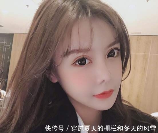  成网|《变形计》的漂亮妹妹梁小友成网红，因父亲生病辍学挣钱，却被网友批评想红