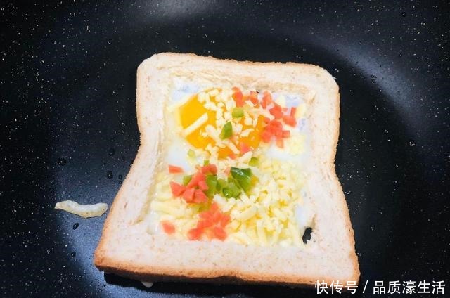 芝士碎|早餐不知道吃什么好试试吐司面包的2种花式吃法,简单还好吃