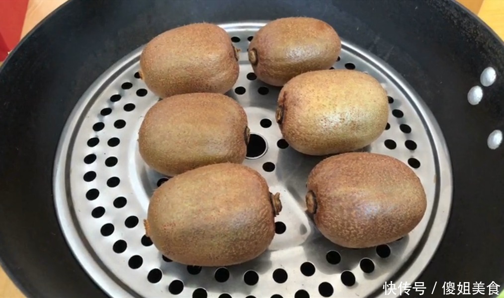 聪明|把猕猴桃放锅里蒸2分钟,太聪明了,用途拿钱难买,早明白就好了