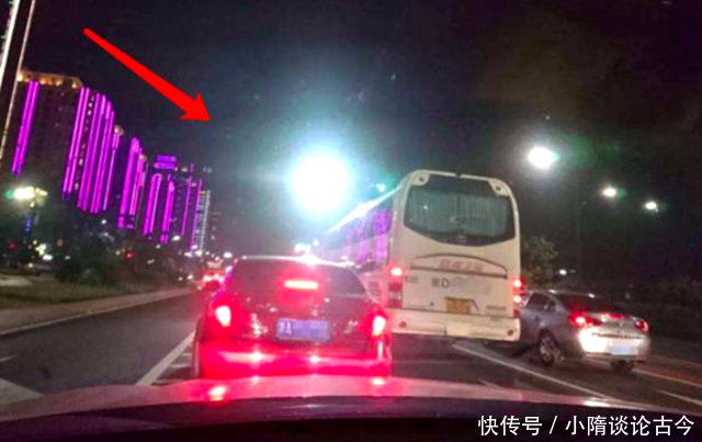  车主在通过|开车经过摄像头时被闪了一下是因为违章了？交警：不懂的要吃亏！