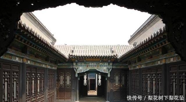 女儿|她将唯一的儿子摔死, 丈夫纳妾, 她和女儿住后院, 女儿现家喻户晓