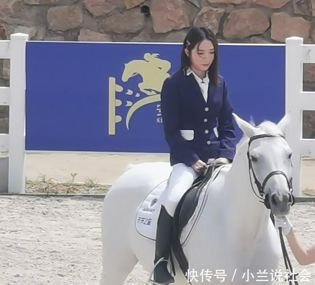 合作|两代初C同框蔡徐坤孟美岐录制跑男神仙合作+神仙颜值