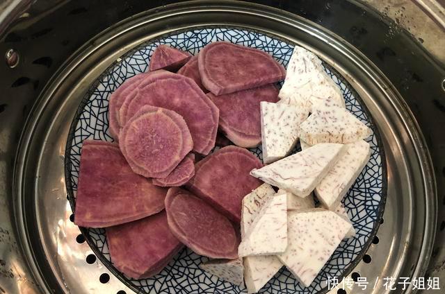  熟糯米粉|秋天，这碱性食材别错过，做成小饼，香甜软糯，上桌连吃3个