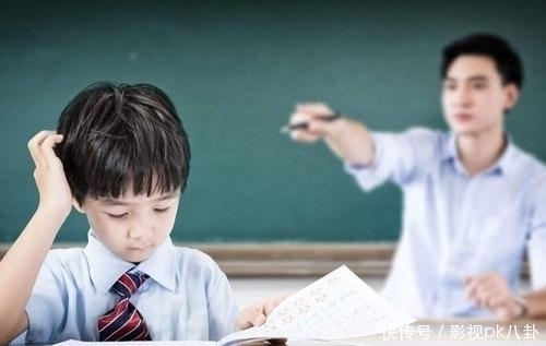 活该|12岁男孩被爸爸“揍成香肠嘴”，网友得知原因后真是活该