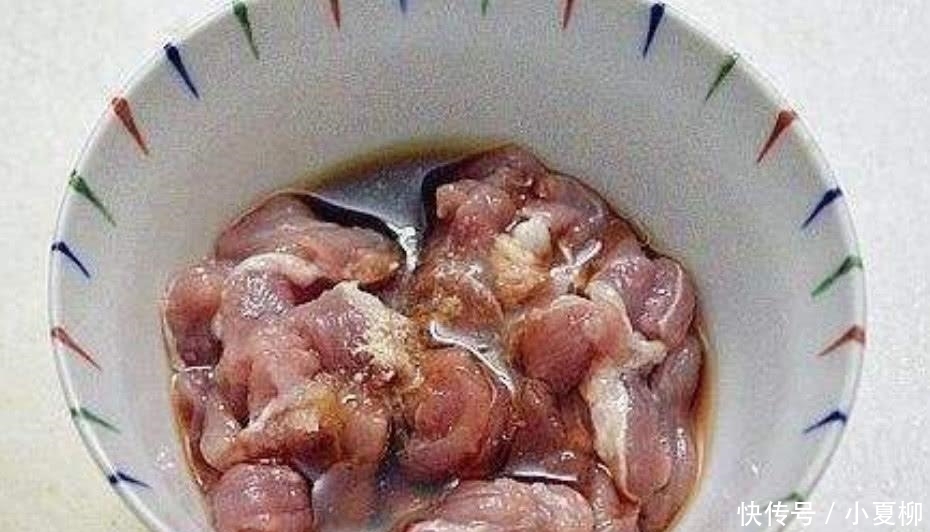 美味|炒猪肉不能直接下锅, 炒前多加“一步”, 猪肉又香又嫩, 超美味!