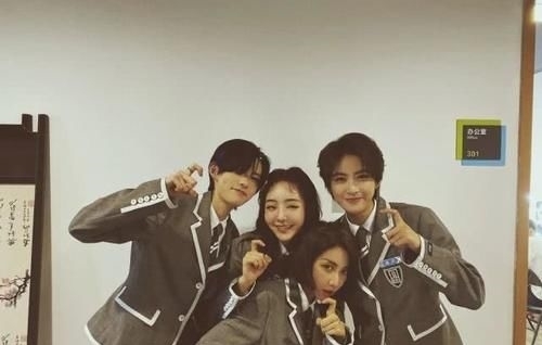 意难平|当乃万哭着说“终于结束”了的时候