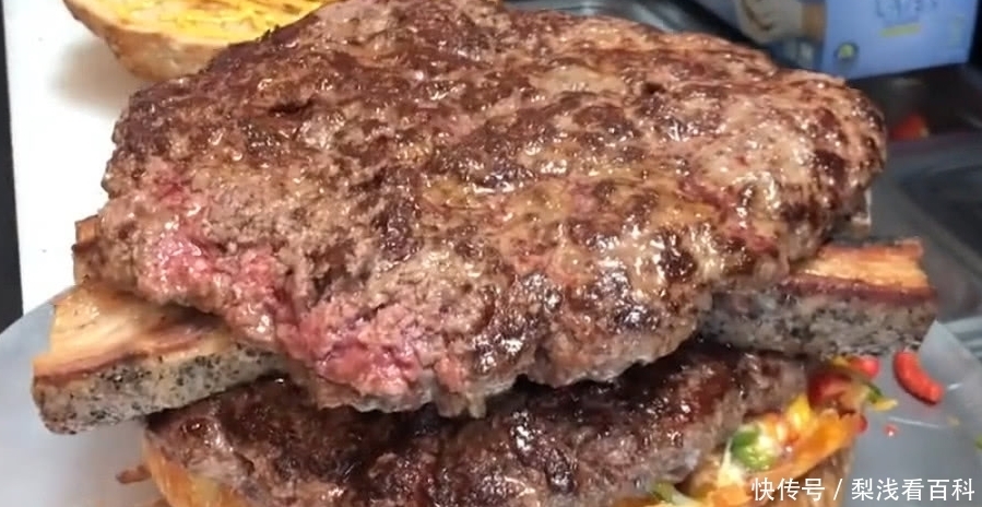 大无比|半小时吃完此汉堡,卖家就奖励一万元,未曾有人吃完过!