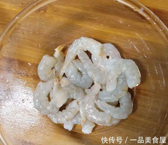 老人|家里有老人小孩的必备美食,玉米和虾仁这样做,颜色漂亮味道好