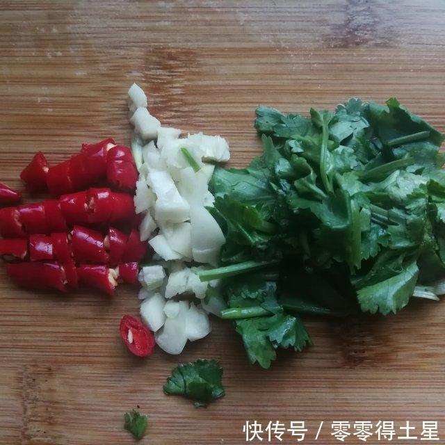 酸辣|小米椒黄瓜拌豆腐丝,酸辣中微麻,秋黄瓜又嫩又脆