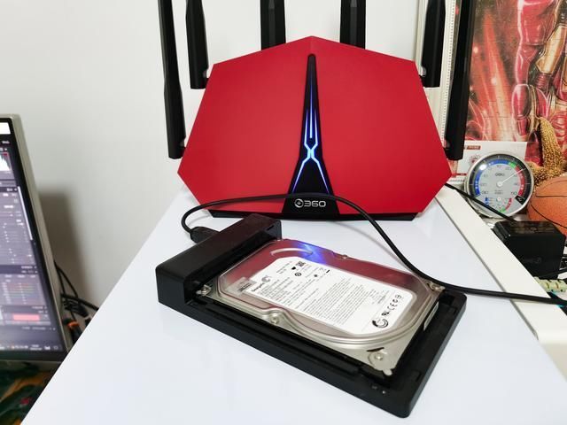 一飞冲天|路由器也玩RGB,网速加成一飞冲天——360路由器V5X评测