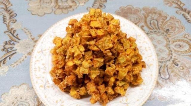 好吃|红薯最解馋的特色做法,加个鸡蛋,简单一做,比拔丝地瓜还好吃