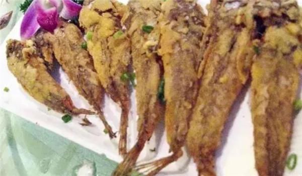 名叫|在潮汕有一种海鱼,土名叫鸡腿鱼,做好以后汤腥肉鲜,只能吃鱼肉