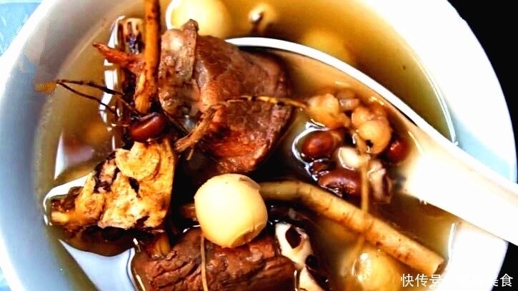  身体|身体湿气重，喝此汤能清热祛湿，香味浓郁味道清甜，一家都可以喝