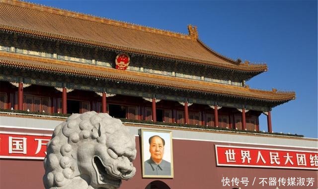 印有|涉嫌违法！李子柒品牌月饼印有这类图案，是不是有名就任性了？