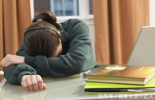 深夜|男子深夜求救，昏迷后离世，妻子悔断肠：都是我的错，就该忍忍