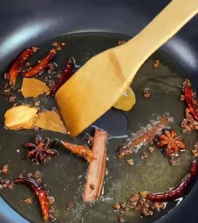 龙虾|十元一斤很好吃,辛辣可口,很好吃而且超级上瘾