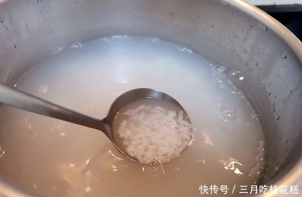 冰清玉洁|冰清玉洁银耳，红的发紫的紫薯，这锅粥必须好吃又顺口