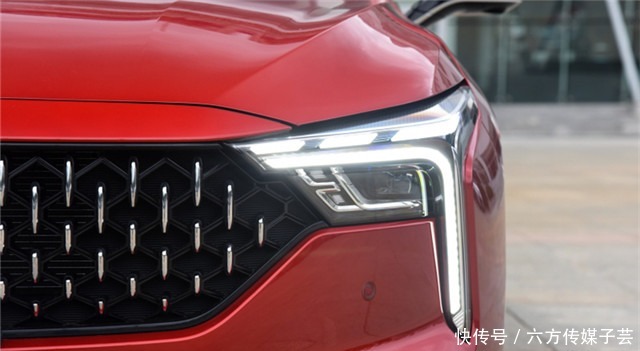 B70|全新奔腾B70非常漂亮,网友叫它凯迪拉腾,媲美合资的掀背轿跑