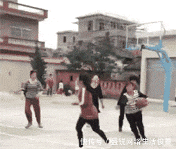 日子|搞笑GIF:这些日子受尽了多少委屈,在老丈人面前哭成这样啊。