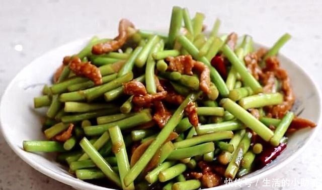 蒜苔炒肉|无论炒什么肉,都不要直接下锅炒,多做一步,肉质鲜嫩入味不粘锅
