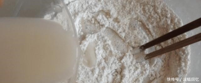 只加|蒸馒头时,不要只加酵母,学会一招小技巧,30分钟发满盆,还好吃