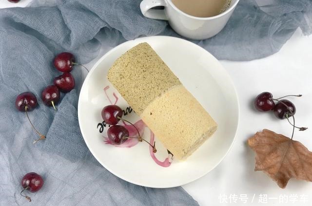 烘烤|一款好吃的双色蛋糕卷,咬一口还有香橙味,简单到1分钟学会做法