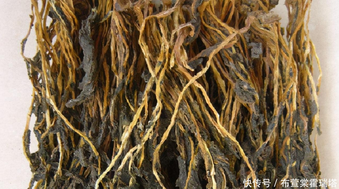 随处|这菜农村随处见，晒成干再蒸着吃，又香又糯，城里人想吃都买不到